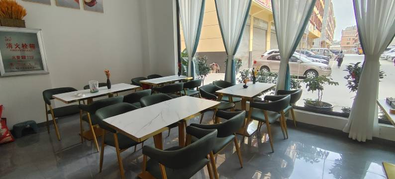 曲靖龙栖阁酒店图片