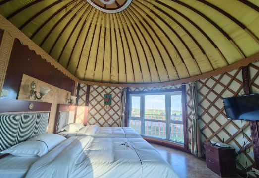Huiteng Xile Grassland Mongolia Daying Hotel Overview