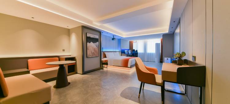 叶与晨电竞电影酒店(唐山万达店)图片