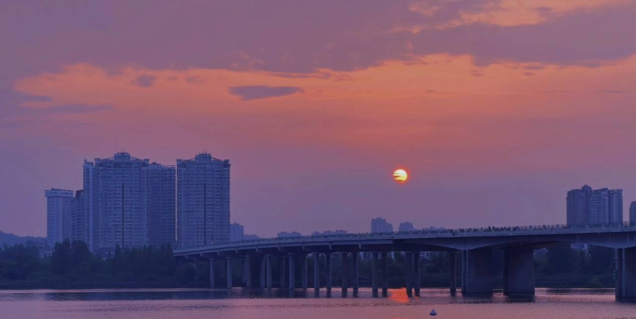 沉香堂江景艺术酒店(遂宁鼎盛国际万达广场店)图片
