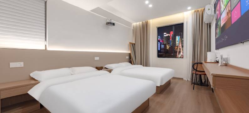 山屿江澜高空江景民宿(解放碑步行街洪崖洞店)图片