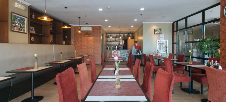 红门酒店普拉斯@ MM酒店拉斯皮纳斯-原红门酒店普拉斯近竹管风琴(RedDoorz Plus @ MM Hotel Las Pinas)图片