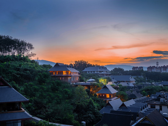 西双版纳景洪素隐伴山·全景Villa度假民宿