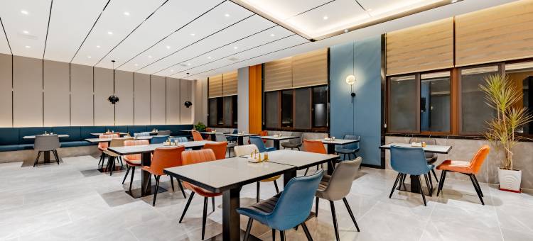 颐朋酒店(南陵漳河生态公园店)图片