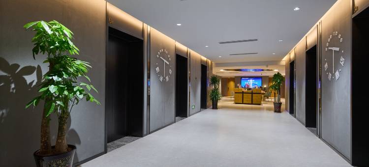 蔚徕酒店(兰州万达茂奥体中心地铁站店)图片