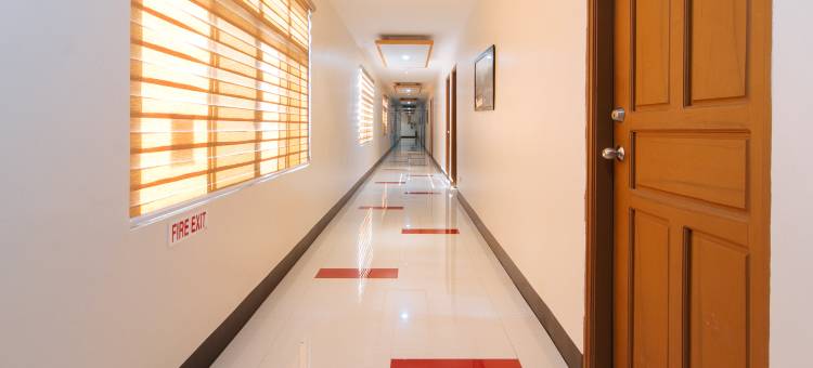 RedDoorz Premium @ Nick Hotel Gerona Tarlac图片