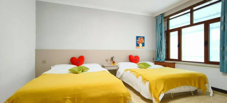 美山农家院(长白山黄松浦检票大厅店)图片