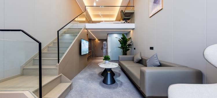 云墨·LOFT酒店(芒市广场店)图片