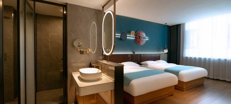 和静山水朝酒店(巴音布鲁克店)图片