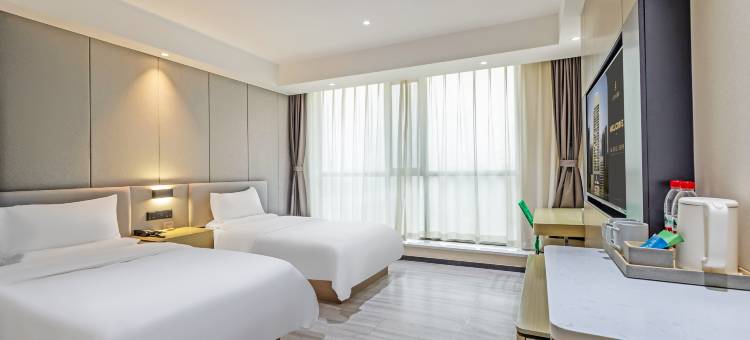 艺龙安云酒店(阿克苏老街夜市店)图片