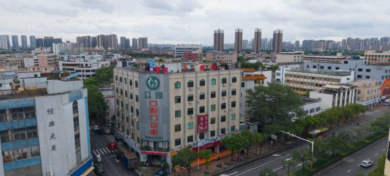 中山丽茵宾馆(彩虹大道彩虹欢乐世界亲子乐园店)图片