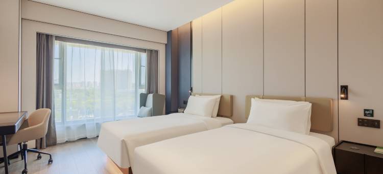 石河子步行街西环路亚朵酒店图片