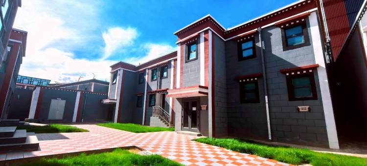 萨迦乃仓酒店图片