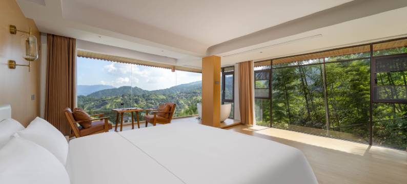 龙脊梯田晨云轩·云端泳池全景酒店(金佛顶三号观景台店)图片