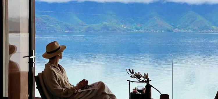 泸沽湖喜雾屿湖景设计师酒店图片