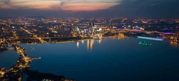 LBED SKYLINE天际线服务民宿(金鸡湖东方之门店)图片