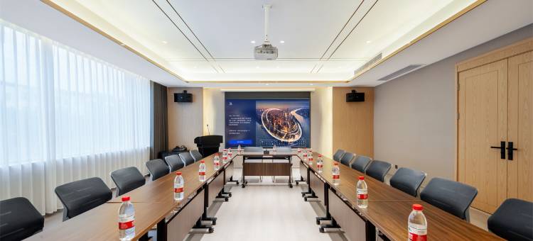 白玉兰酒店(安庆怀宁县政府店)图片