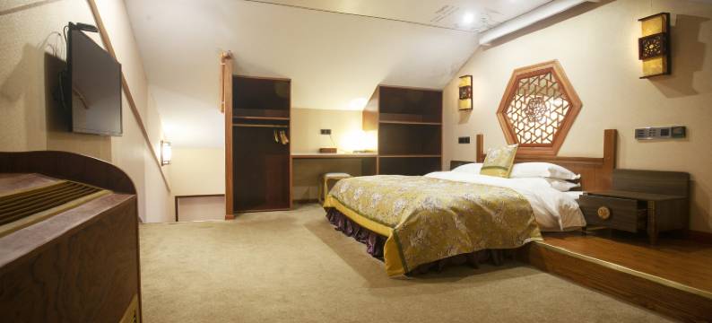 花枝雨・古镇唯美庭苑(西塘五姑娘公园店)图片