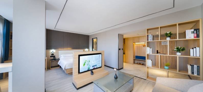 H水晶酒店(太原南站山西大学店)图片