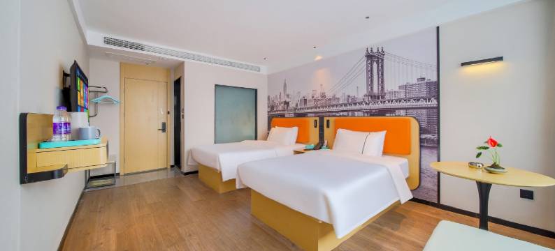 米卡庭院酒店(南阳府衙步行街火车站店)图片