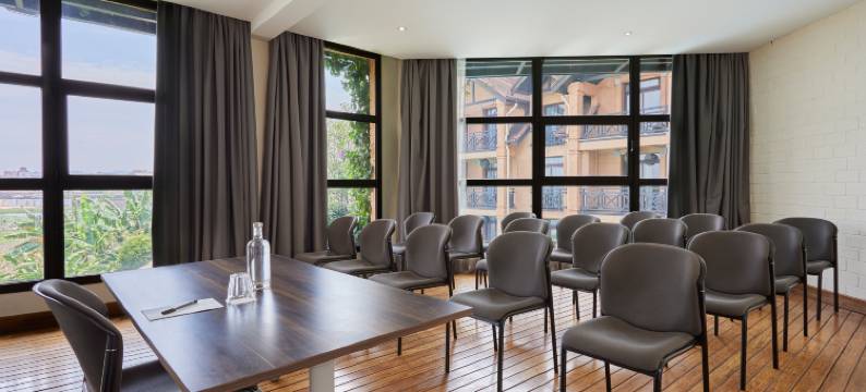 安塔那那利佛坦博霍滨水丽笙酒店(Radisson Tamboho Waterfront Antananarivo)图片