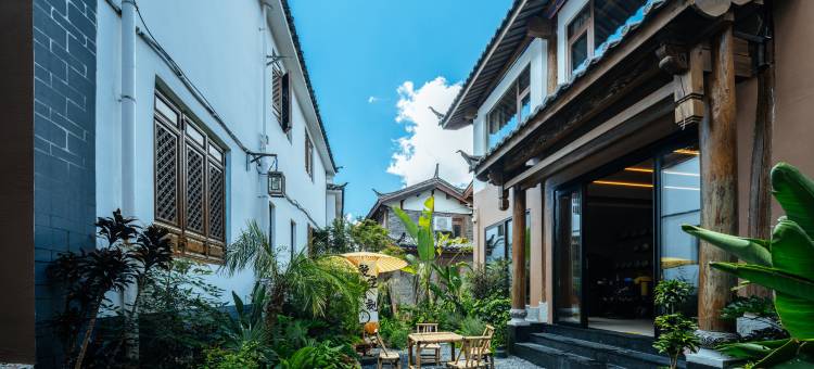 花筑·三宅壹笙·中古设计师观雪民宿(丽江古城四方街店)图片