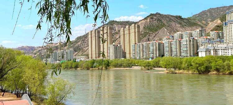 兰州中心黄河·隐然水岸河景酒店图片