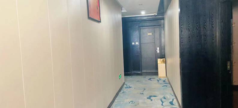 朗庭时尚酒店(晋江机场阳光夜市店)图片