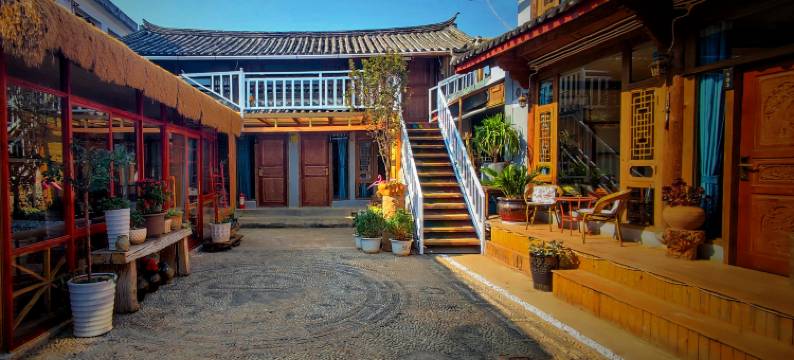 丽江菁山木舍客栈图片