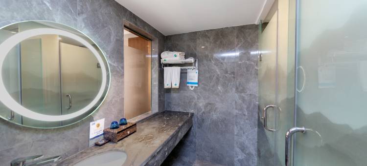 盐亭尚品弥江酒店图片