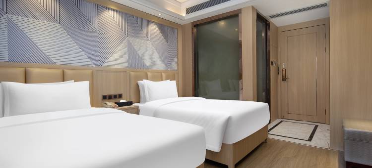 柏曼酒店(长沙万家丽北路水渡河地铁站店)图片