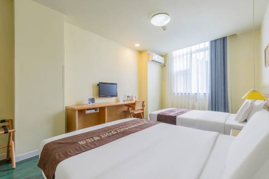 华驿酒店(攀枝花中心医院汽车客运中心站店)