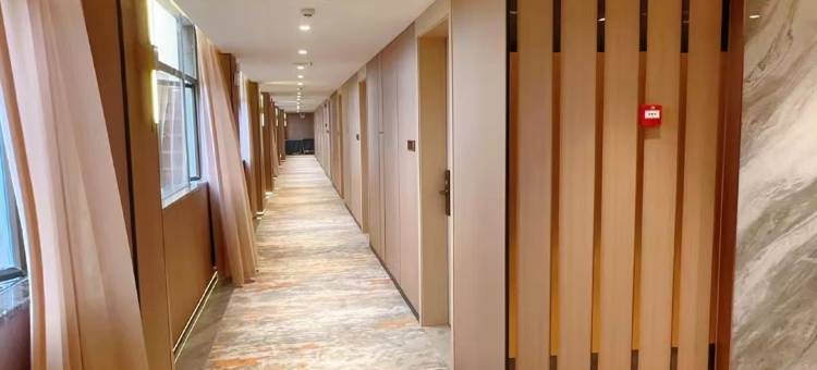 馨缘主题酒店(溆浦火车站店)图片