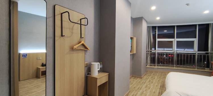 云上电影酒店(临沂沂河路通达路店)图片