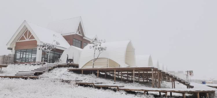 深呼吸西岭雪山露营地图片