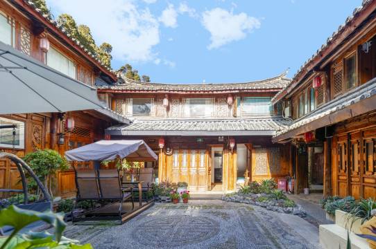 浮椿霜林客栈(丽江古城四方街店)图片