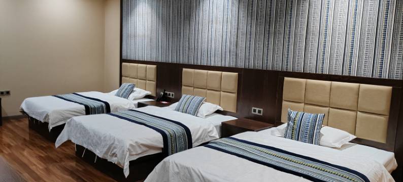 富宁加州酒店图片