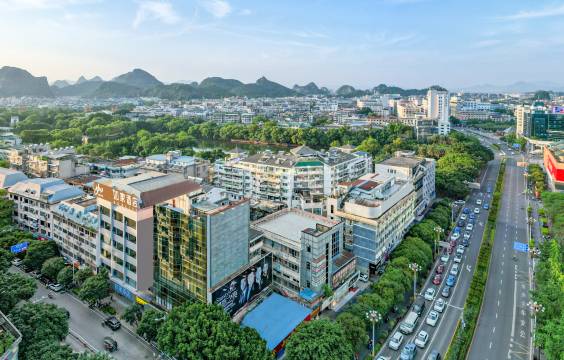 如家酒店(桂林两江四湖象鼻山景区店)