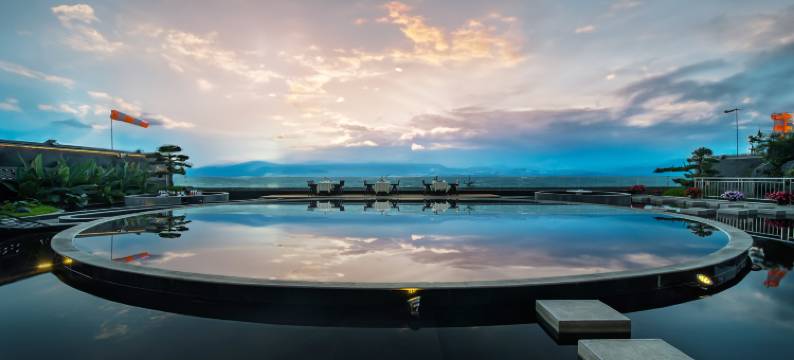 腾冲泊航东山温泉酒店图片