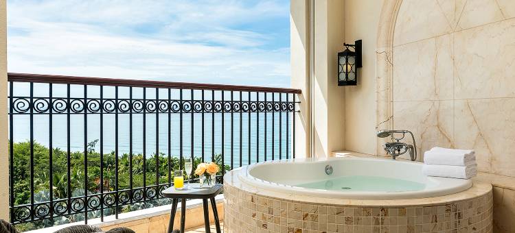 三亚湾皇冠假日度假酒店图片