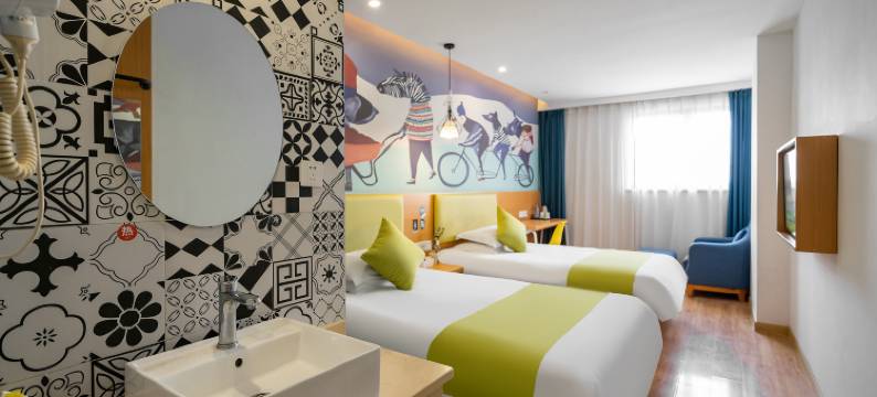 M·漫酒店(上海虹桥机场临洮路地铁站店)图片