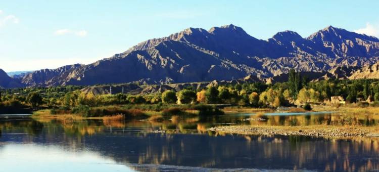 贵德滴水河畔民宿图片