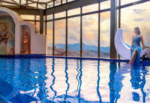 岚悦里·丽江琉璃宫360度极景恒温温泉馆外景图