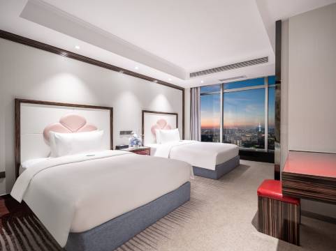 南京苏宁环球套房饭店(五台山地铁站店)图片