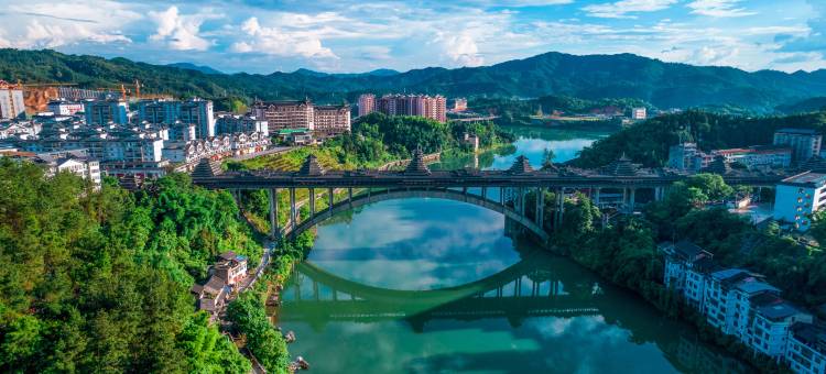 三江侗都臻品酒店(鼓楼侗乡鸟巢店)图片