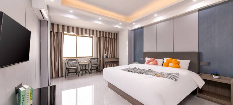 骏龙电影酒店(海口友谊南海城滨濂夜市店)图片