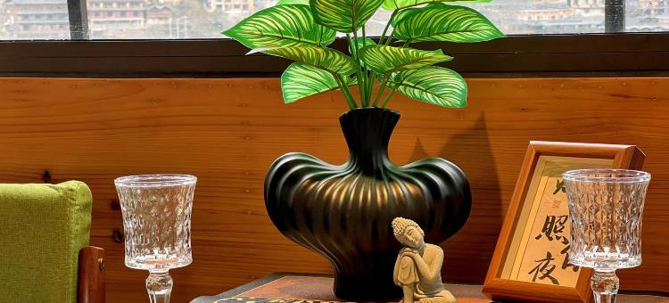 榴夏逸不晚・FelineReverie压寨喵星全景度假村落(东引观景台店)图片