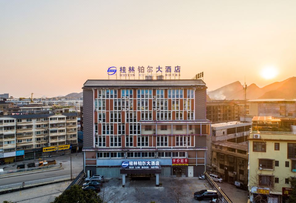 桂林万景大酒店外景图