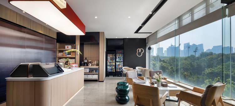 路客Hotels(广州体育中心林和西地铁站店)图片