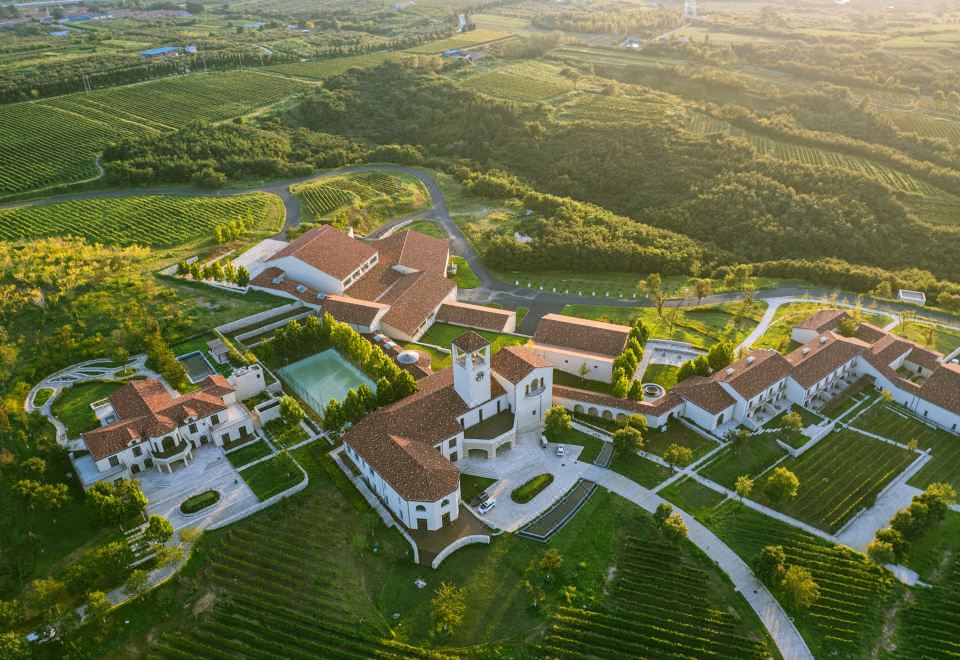 龙亭酒庄外景图
